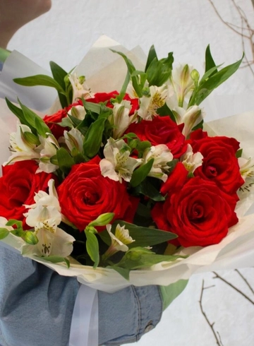 Букет &laquo;Вечерние краски&raquo; от интернет-магазина цветов в 