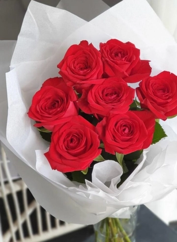 Букет красных роз &laquo;Для нее&raquo; от интернет-магазина цветов в 