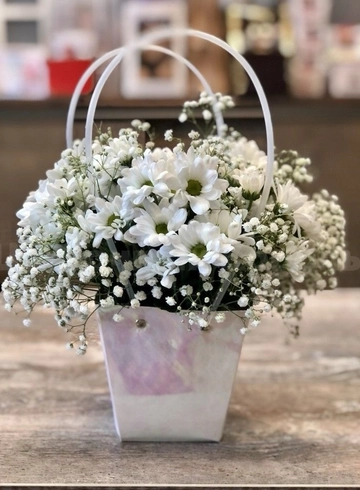 Сумочка с ромашками от интернет-магазина цветов в 