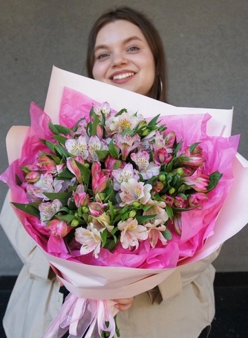 Букет «Для ее улыбки» от интернет-магазина цветов в 