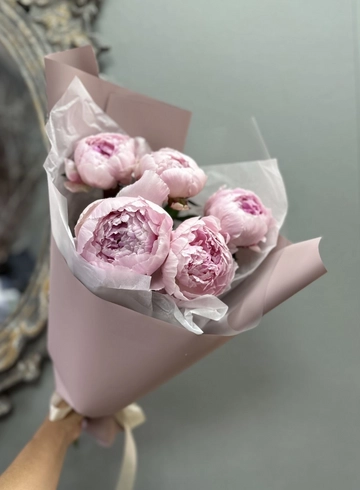 Букет пионов  от интернет-магазина цветов в 