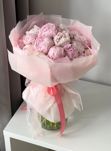 Букет из 21 пиона от интернет-магазина цветов в 