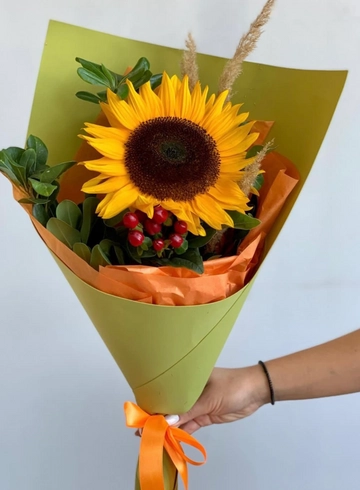 Букет &laquo;Солнышко с ягодами &raquo; от интернет-магазина цветов в 
