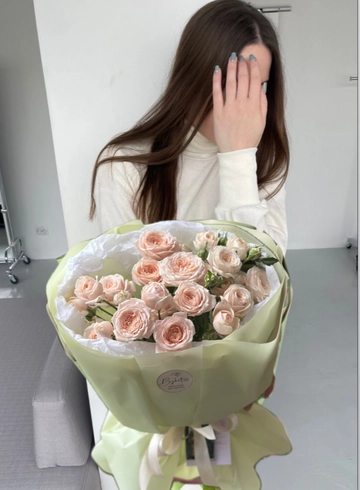 Букет кустовых роз &laquo;Крем Пион&raquo; от интернет-магазина цветов в 