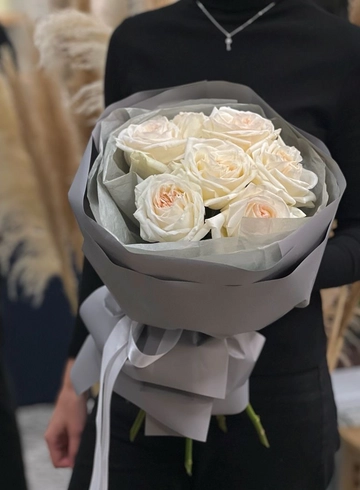 Букет пионовидных роз «Сицилия» от интернет-магазина цветов в 