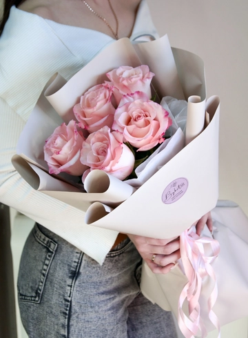 Букет « 5 нежных роз» от интернет-магазина цветов в 