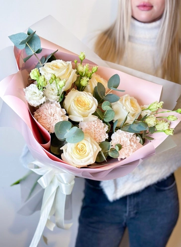 Букет &laquo;Love is..&raquo; от интернет-магазина цветов в 