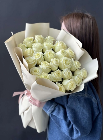 Букет белых роз « Мечта» от интернет-магазина цветов в 