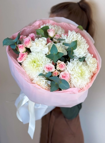 Букет из роз и хризантем «Весенний аромат» от интернет-магазина цветов в 