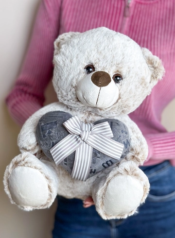 Кремовый Медведь с сердечком  от интернет-магазина цветов в 