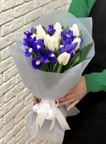 Букет тюльпанов и ирисов #19 от интернет-магазина цветов в 