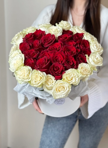 Бокс «Сердце из Роз»  от интернет-магазина цветов в 