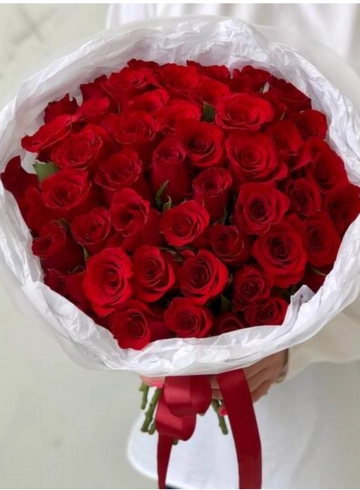 Букет из 51 кенийской розы 50см от интернет-магазина цветов в 