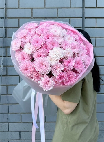 Букет из 15 нежных хризантем  от интернет-магазина цветов в 