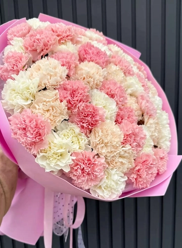 Моно-букет из 51 диантуса от интернет-магазина цветов в 