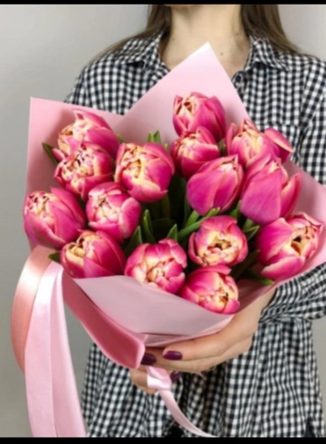 Букет из пионовидных тюльпанов 15шт в упаковке  от интернет-магазина цветов в 