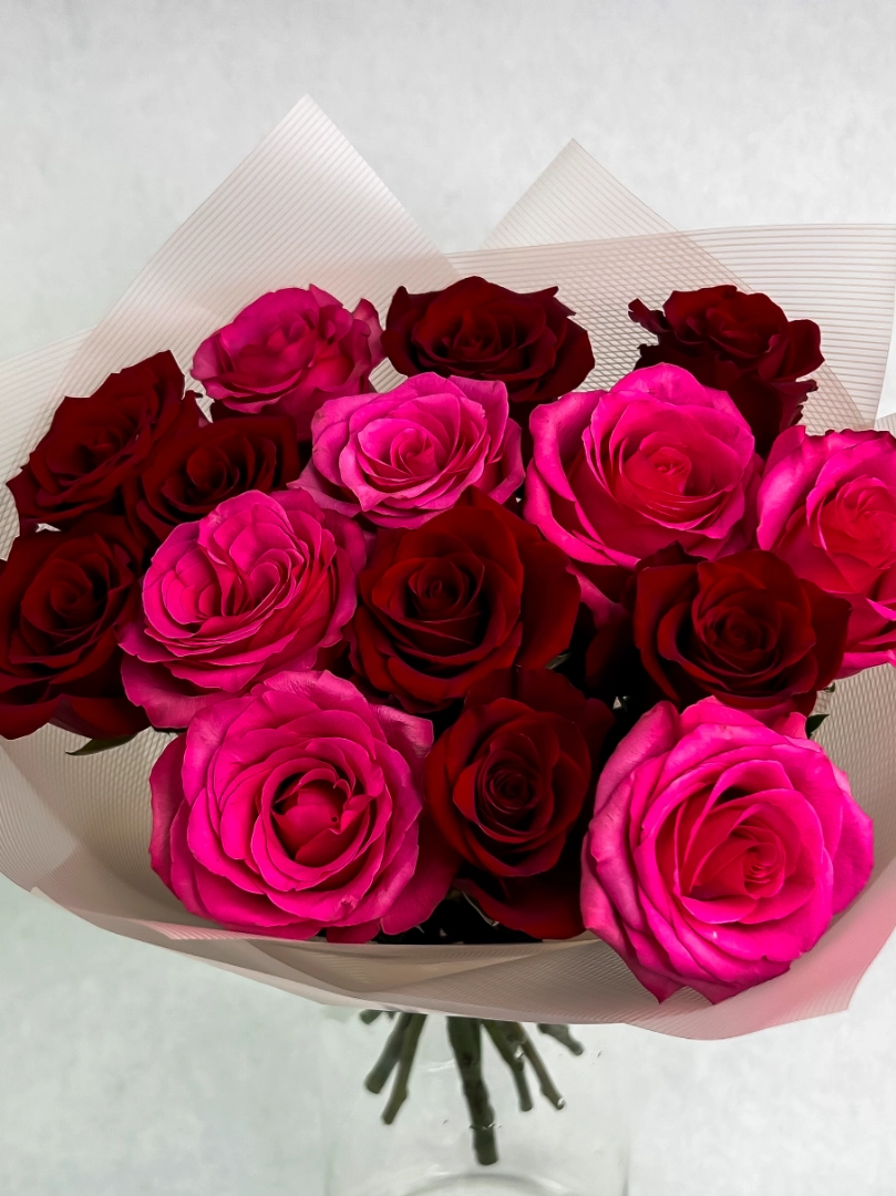 Букет из роз &laquo;В подарок&raquo; от интернет-магазина цветов в 